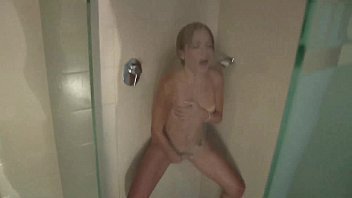 Hot Babe Fingers Herself In The Shower